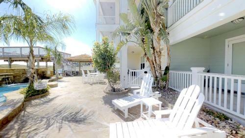 Harbor Island - 306 Four-bedroom Holiday Home