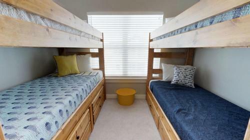 Harbor Island - 306 Four-bedroom Holiday Home