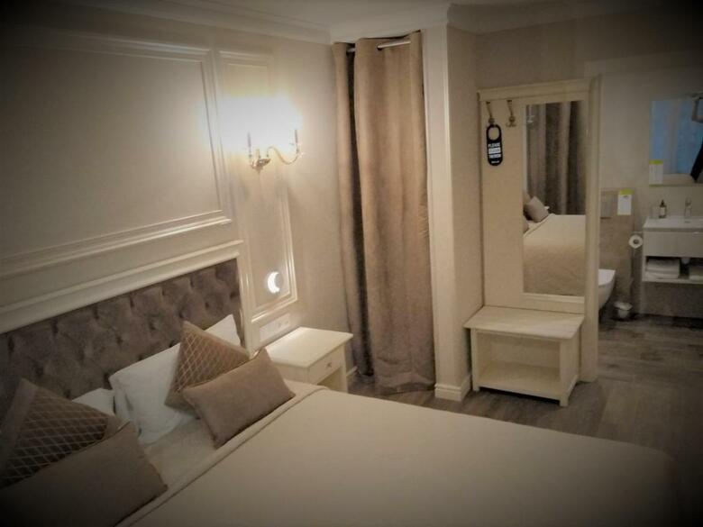 Hotel Oasis