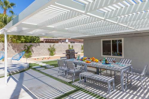 Club Retro In The Sun - 3 Bedroom