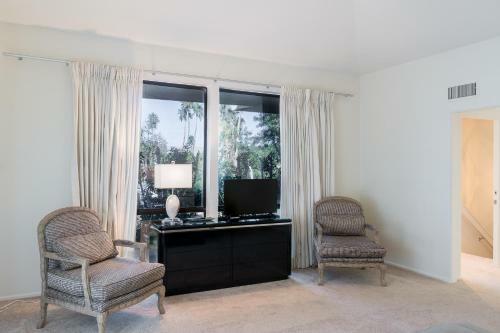Apartamento 2501 N Indian Canyon Condo Unit 601