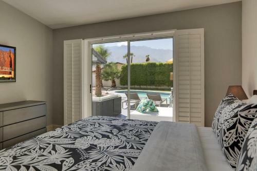 Sun Palace-mt Vw-pool-4br/2ba
