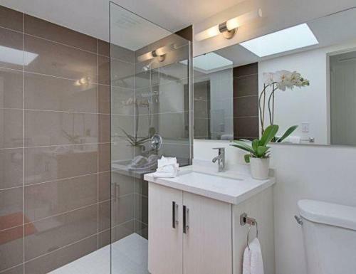 Moondog House-mt Vw-3br/2ba