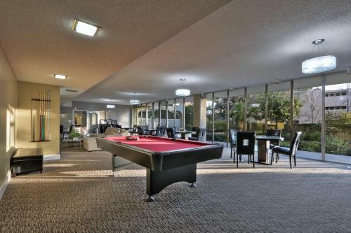 Urban Flat Apartments @ Palo Alto Central
