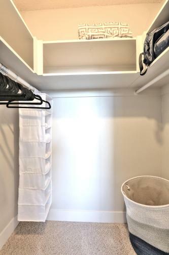 Urban Flat Apartments @ Palo Alto Central
