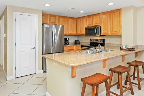 Apartamento Marisol Beachfront Resort 302 - 1039474 Condo