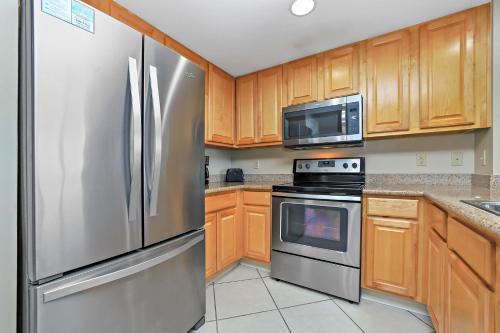 Apartamento Marisol Beachfront Resort 302 - 1039474 Condo