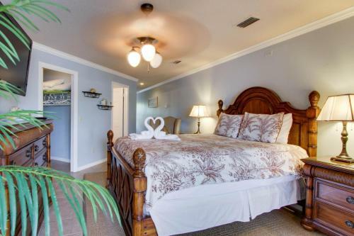 The Inn At St. Thomas Square #1208a