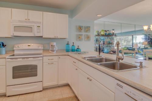 Edgewater Golf Villa #1209