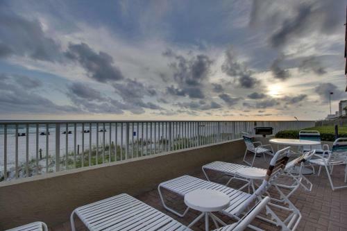 Gulf Gate 402