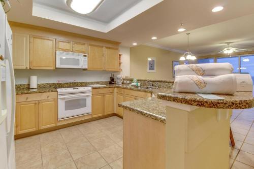 Boardwalk Penthouse 2211