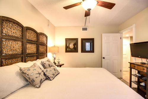 Gulf Gate Unit #212