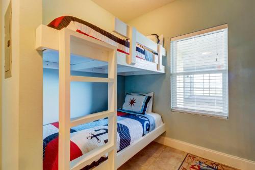 Laketown Wharf #1306