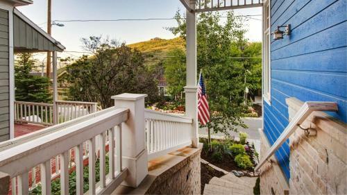 Bluebird Haus E1055