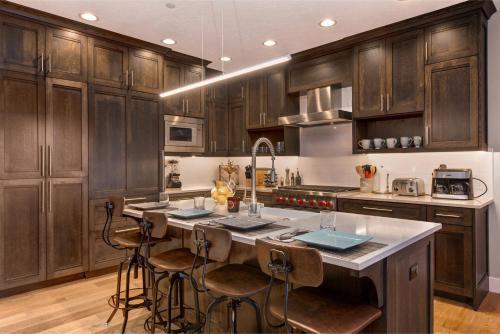 Abode At Fairway Springs