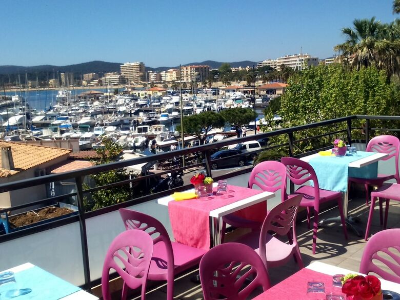 Hotel H�tel Baptistin