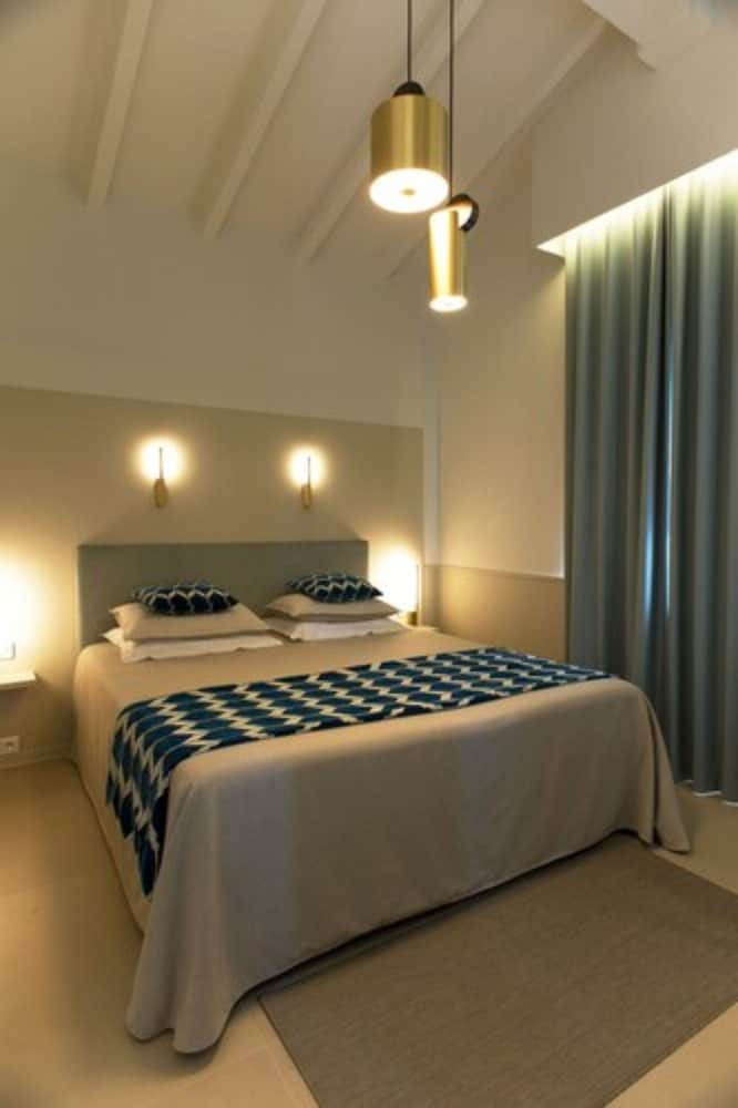 Hotel Genovese