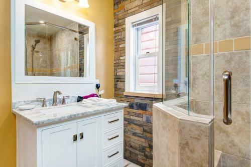Ontario Park City Bungalow Cabin
