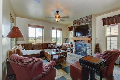 Spacious Bobsled House