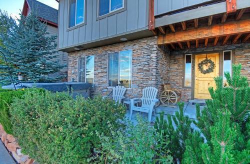 Spacious Bobsled House