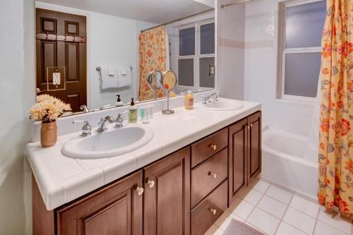 The Daly - Four Bedroom Townhouse - Old Town
