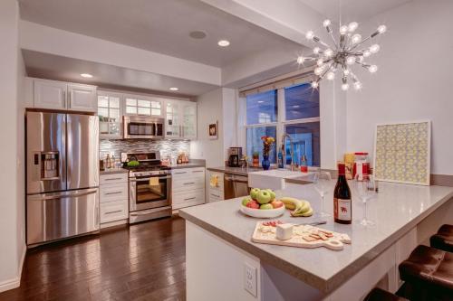 The Daly - Four Bedroom Townhouse - Old Town