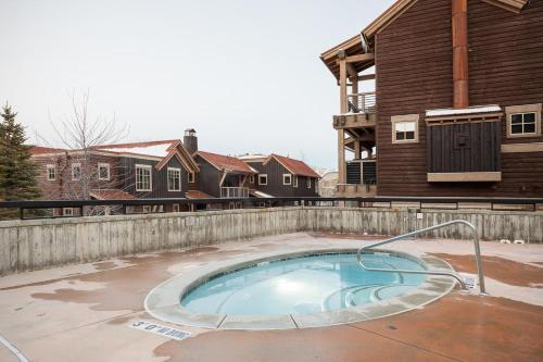 Silver Star #401 - 4 Bed Th