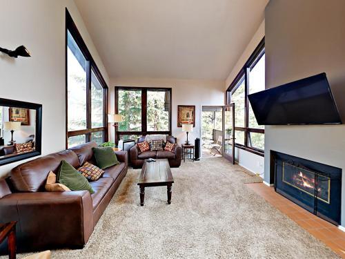 2148 Apache Trail Townhouse #11