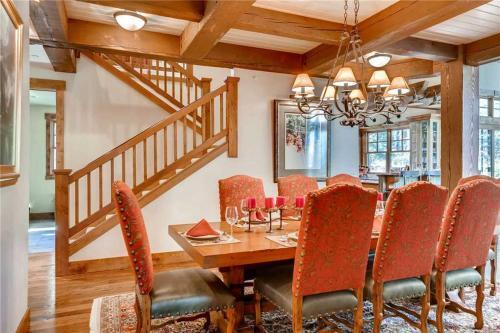 Red Pine Residence