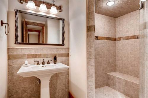 Red Pine Residence