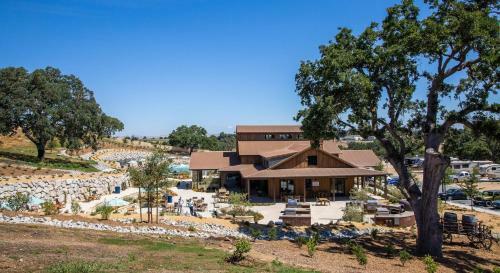 Cava Robles Rv Resort