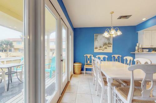 Regency Cabanas #d4