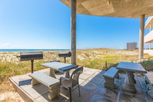 Apartamento Windemere Beachfront Unit 1006