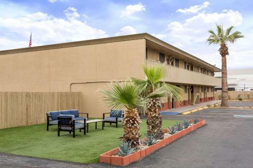 Motel Travelodge By Wyndham Phoenix Downtown