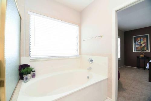 Scottsdale Luxury Vacation Home With Pool Sleeps 14