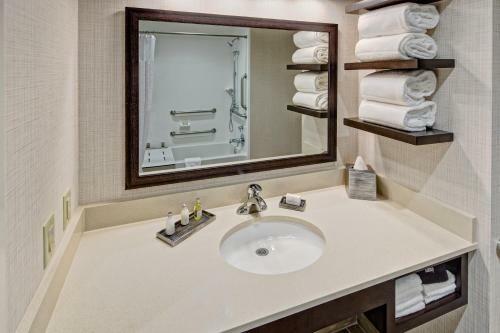 Hotel Black Fox Lodge Pigeon Forge, Tapestry Collection By Hilton