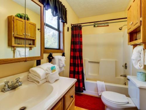 Mountaintop Hideaway