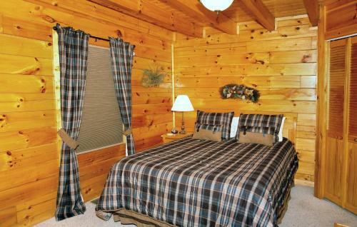 Buddy Bear #249 - Two Bedroom Cabin
