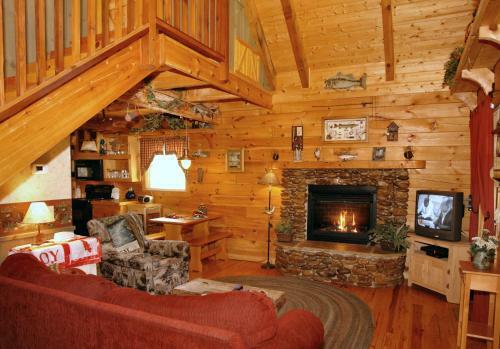 Romantic Hideaway #126 - One Bedroom Cabin