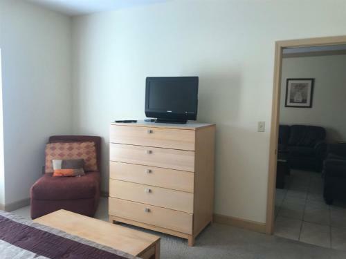 Unit 3305