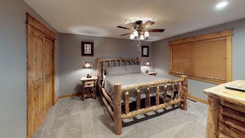 Black Bear Cinema 4819 - Four Bedroom Cabin