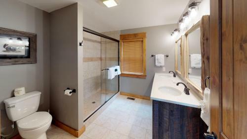 Black Bear Cinema 4819 - Four Bedroom Cabin
