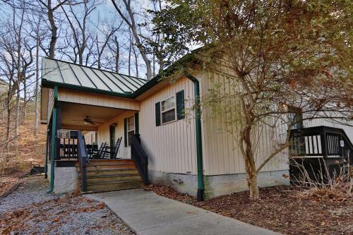 Cedar Falls (#8) - Three Bedroom