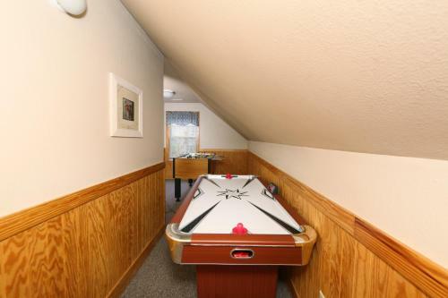 Cedar Falls (#8) - Three Bedroom