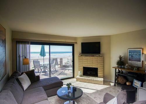 Pismo Shores Three-bedroom Apartment #133