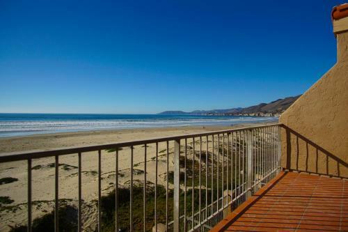 Pismo Shores Three-bedroom Apartment #133