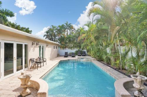 Affinity Robbins -five Bedroom Home