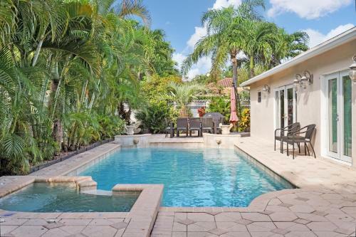 Affinity Robbins -five Bedroom Home