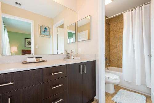 Santa Barbara Townhouse #1b