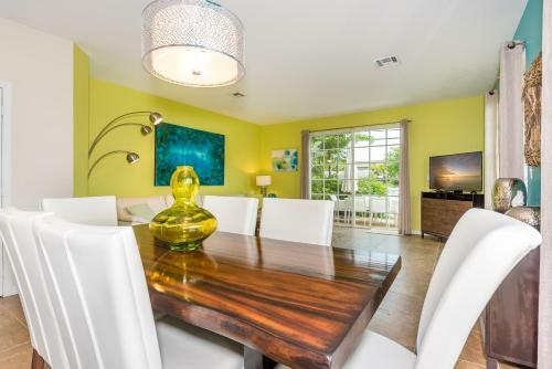 Santa Barbara Townhouse #1b